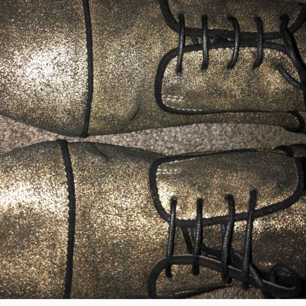 AGL Gold Flats